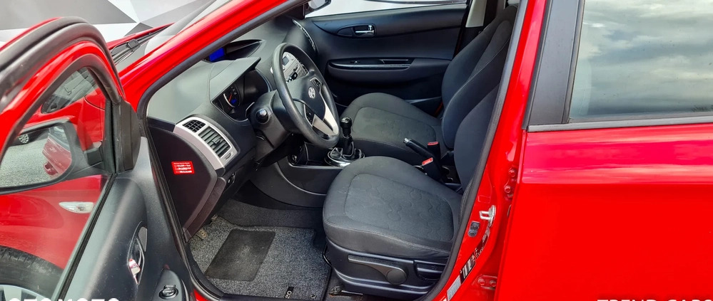 Hyundai i20 cena 19990 przebieg: 154000, rok produkcji 2012 z Wałbrzych małe 407